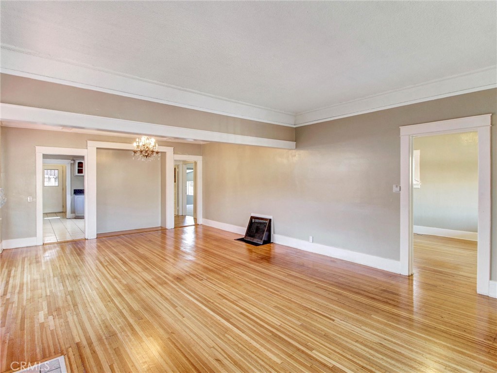 3021 5th Property Photo 5