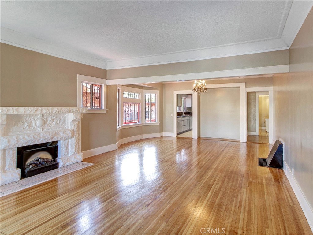 3021 5th Property Photo 5