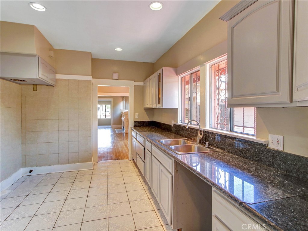 3021 5th Property Photo 10