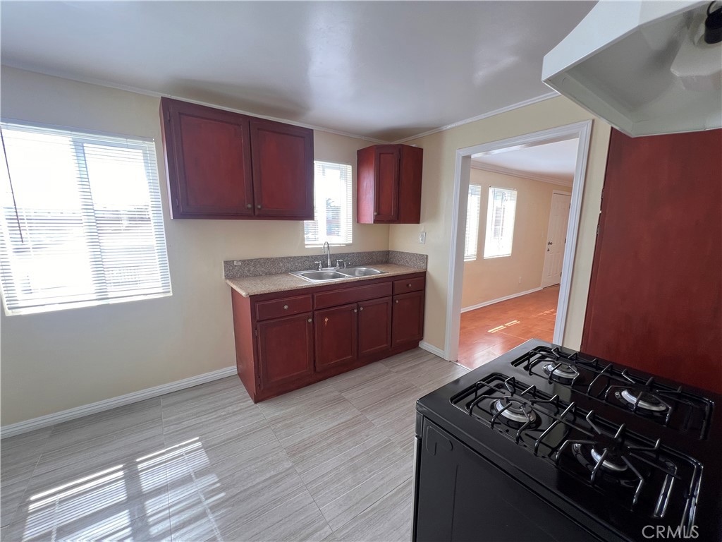 12924 Prairie Avenue C Property Photo 7