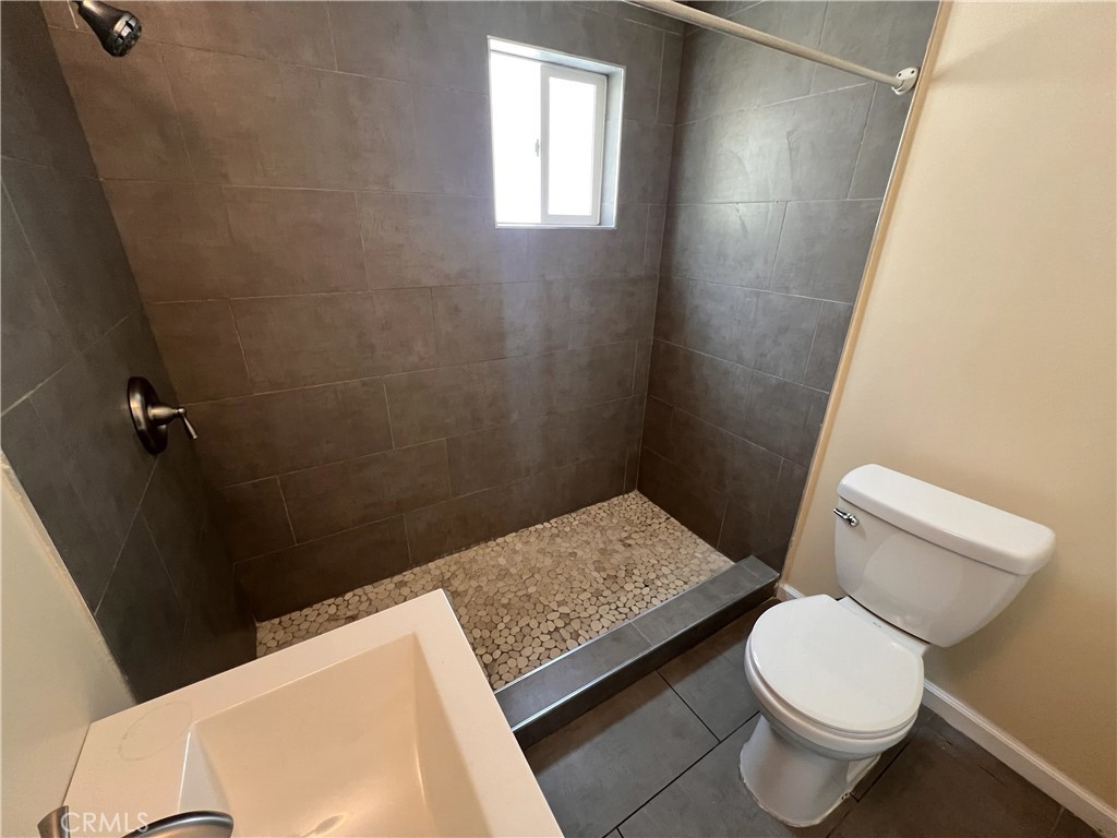 12924 Prairie Avenue C Property Photo 11