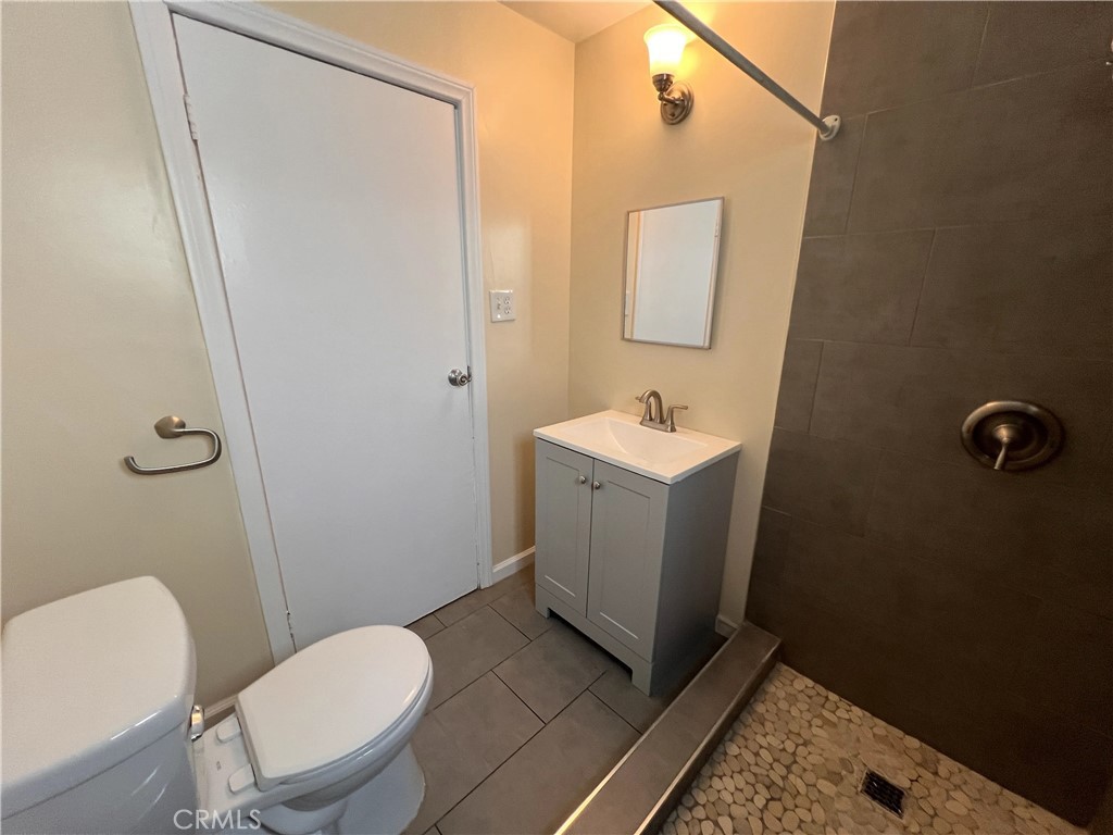 12924 Prairie Avenue C Property Photo 12