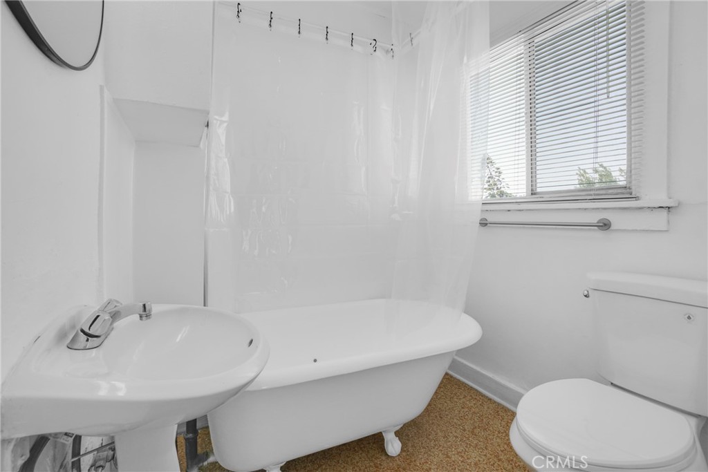 2531 2535 Elsinore Street Property Photo 29