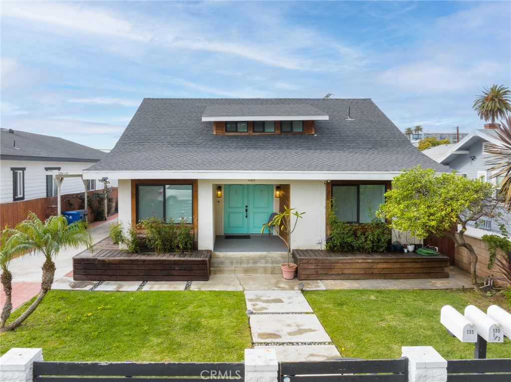 135 N Vendome Street Property Photo 1