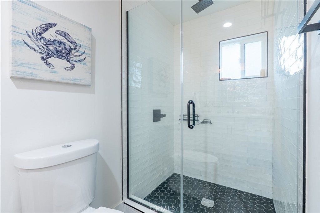 135 N Vendome Street Property Photo 12