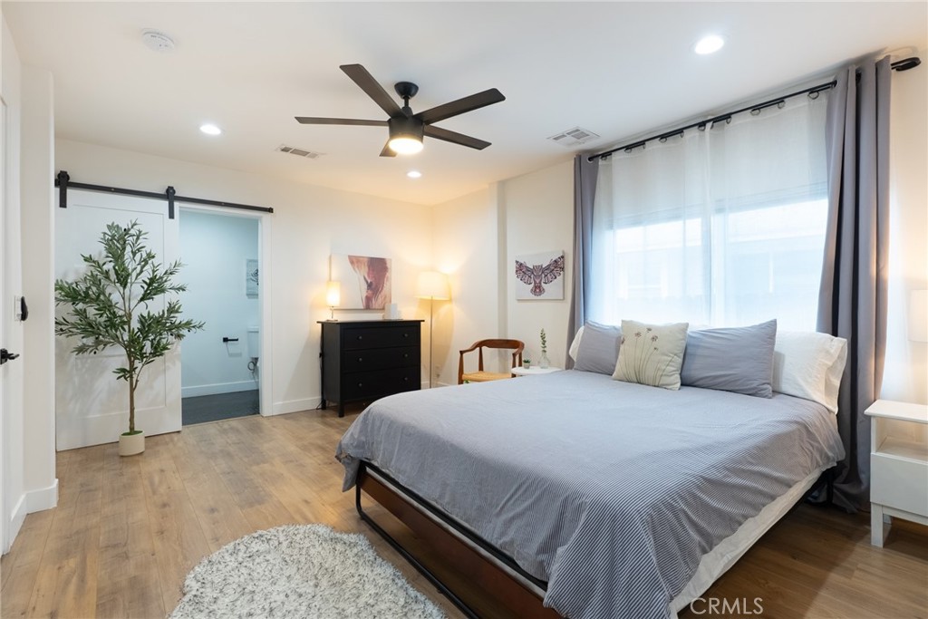 135 N Vendome Street Property Photo 15