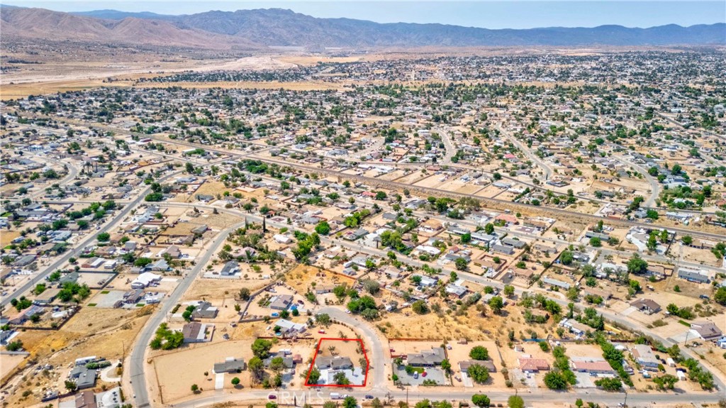 18767 Albany Street Property Photo 17