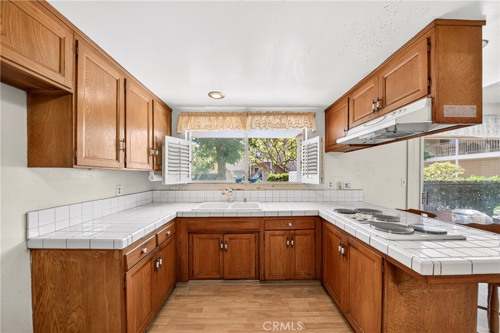 15312 S Normandie Ave #101 Property Photo 6