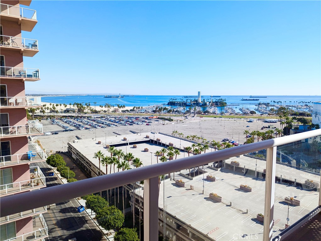 388 E Ocean Boulevard 1117 Property Photo 4