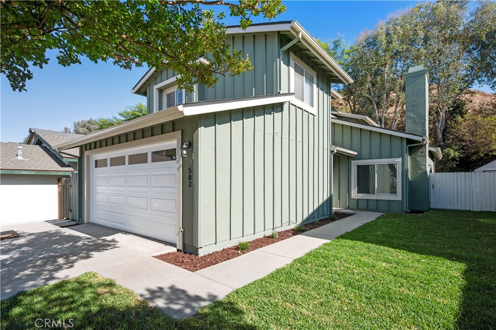 582 Lantana Property Photo 3