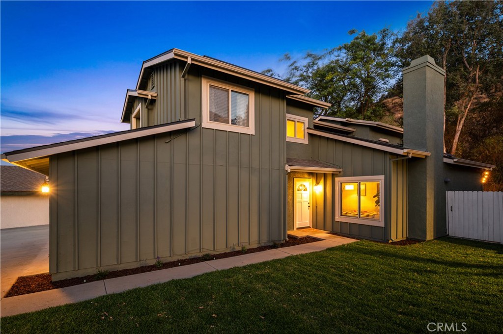 582 Lantana Property Photo 4