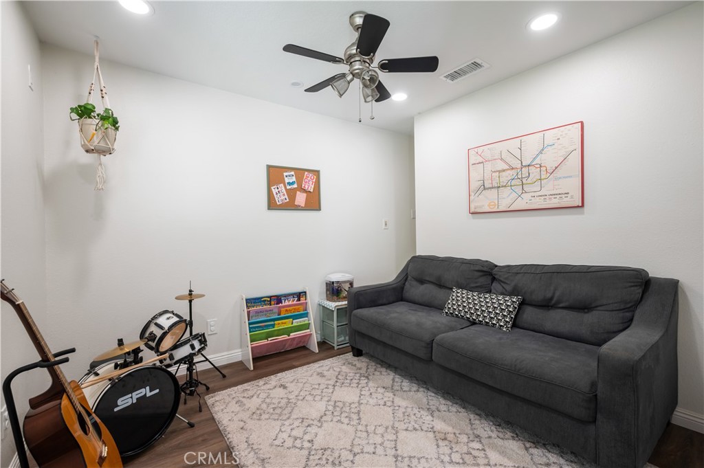 582 Lantana Property Photo 18