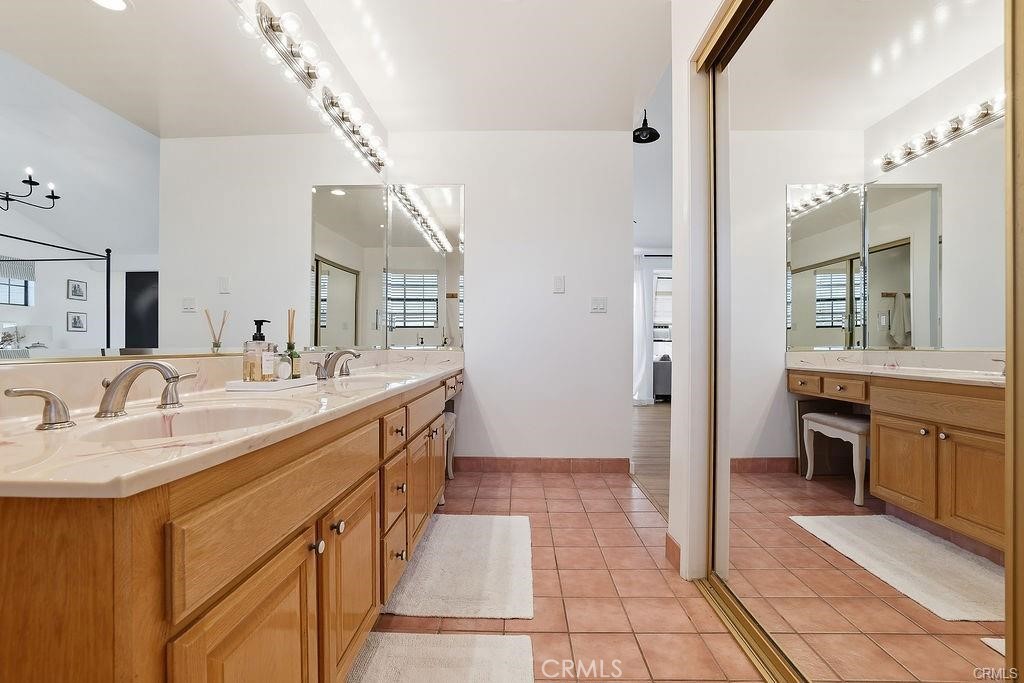 3427 W 187th Street Property Photo 41