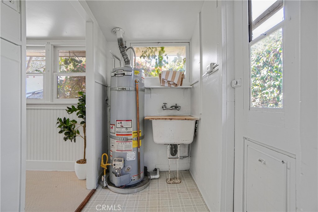 236 Howland Canal Property Photo 18