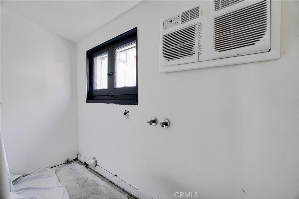 236 Howland Canal Property Photo 20