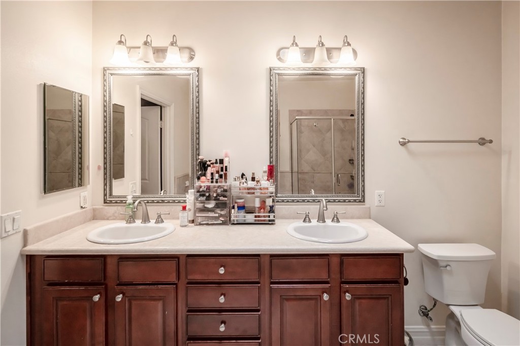 14242 Burbank 307 Property Photo 18