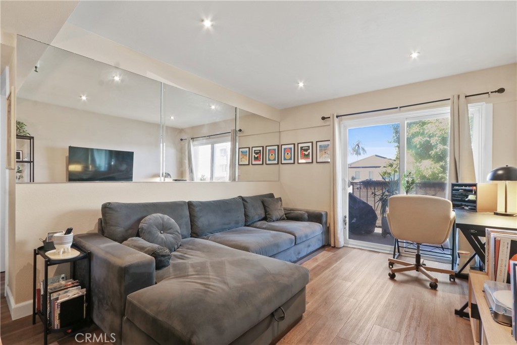 460 Golden 104 Property Photo 1