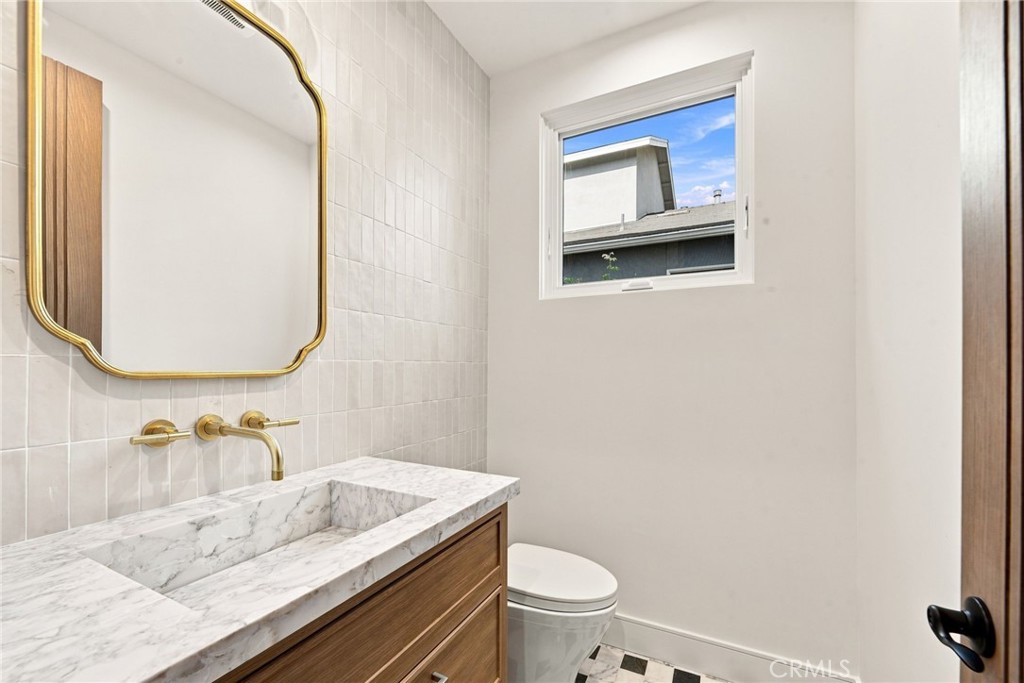 640 33rd Street Property Photo 21