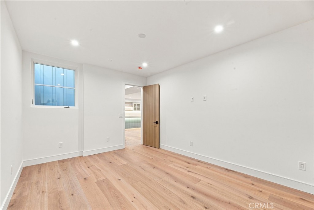 640 33rd Street Property Photo 23