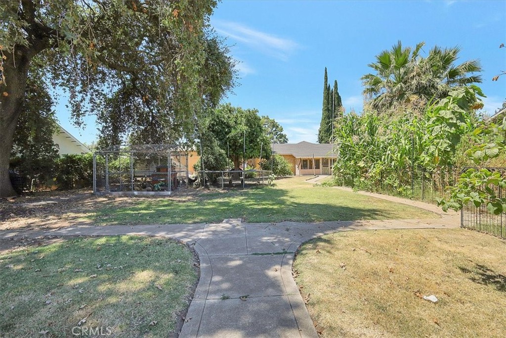 9834 N Property Photo 1