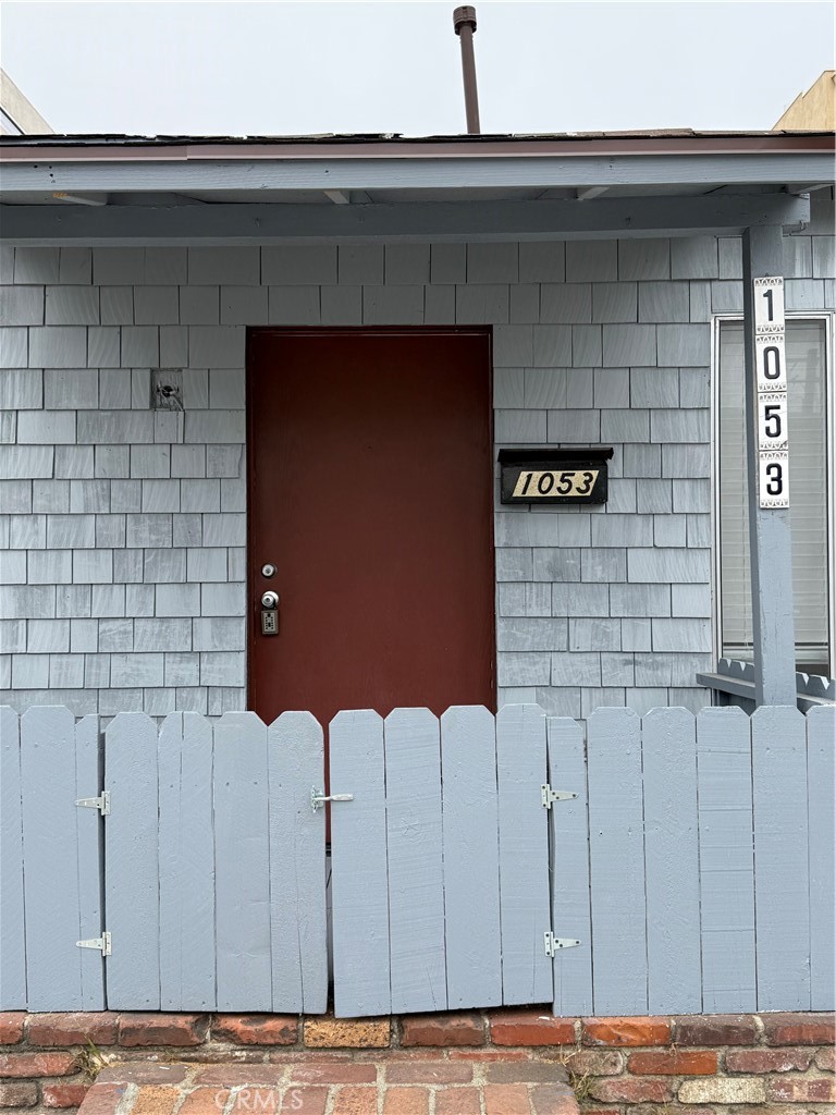 1053 Loma Property Photo 1