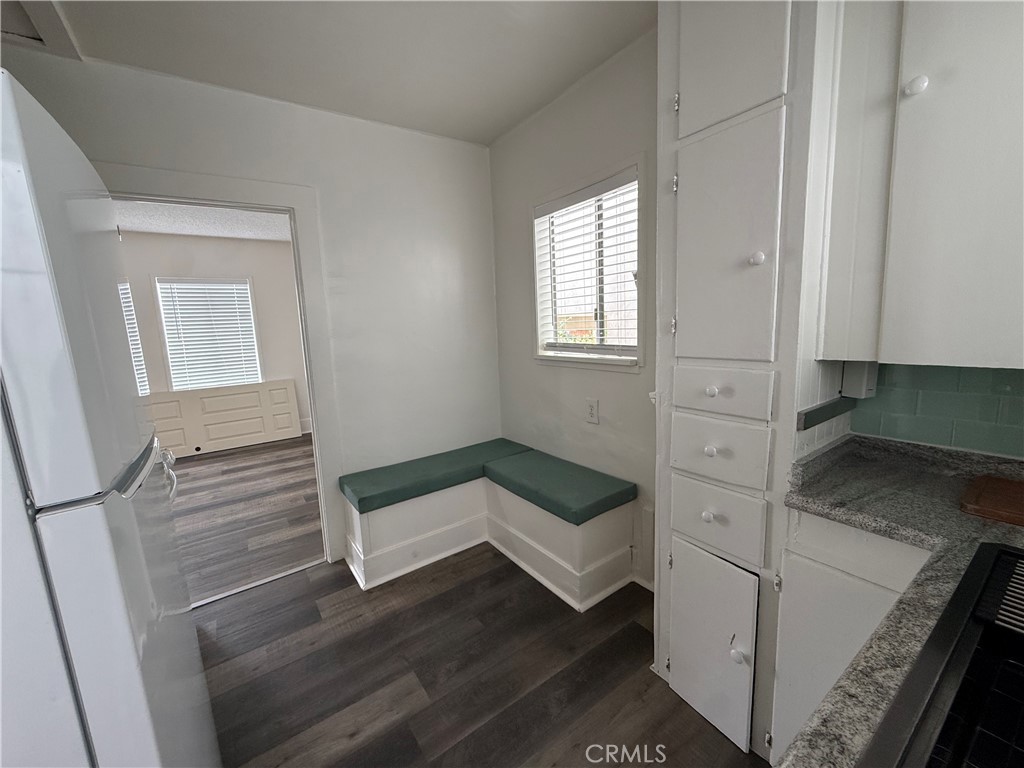 1053 Loma Property Photo 7