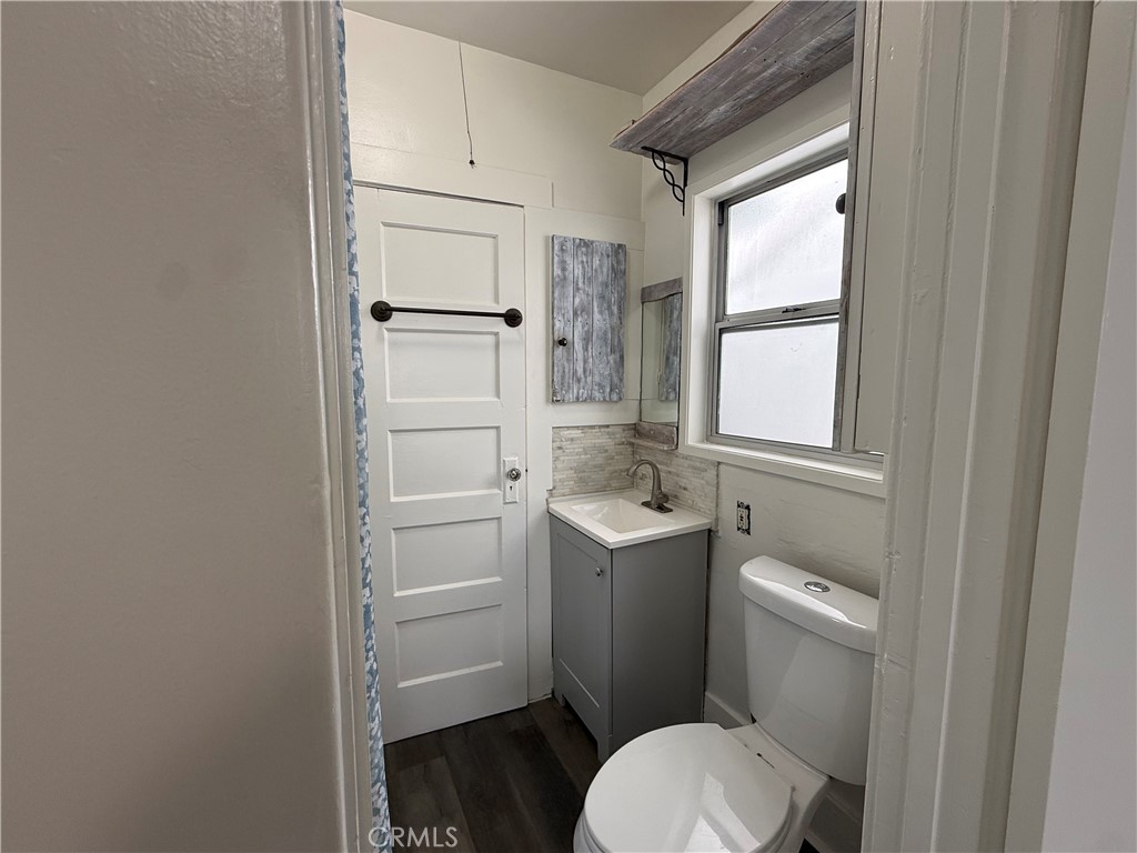 1053 Loma Property Photo 12