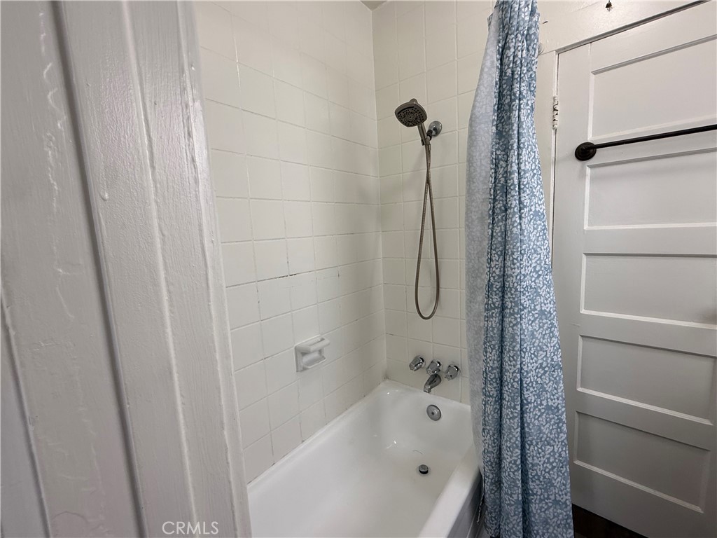 1053 Loma Property Photo 14