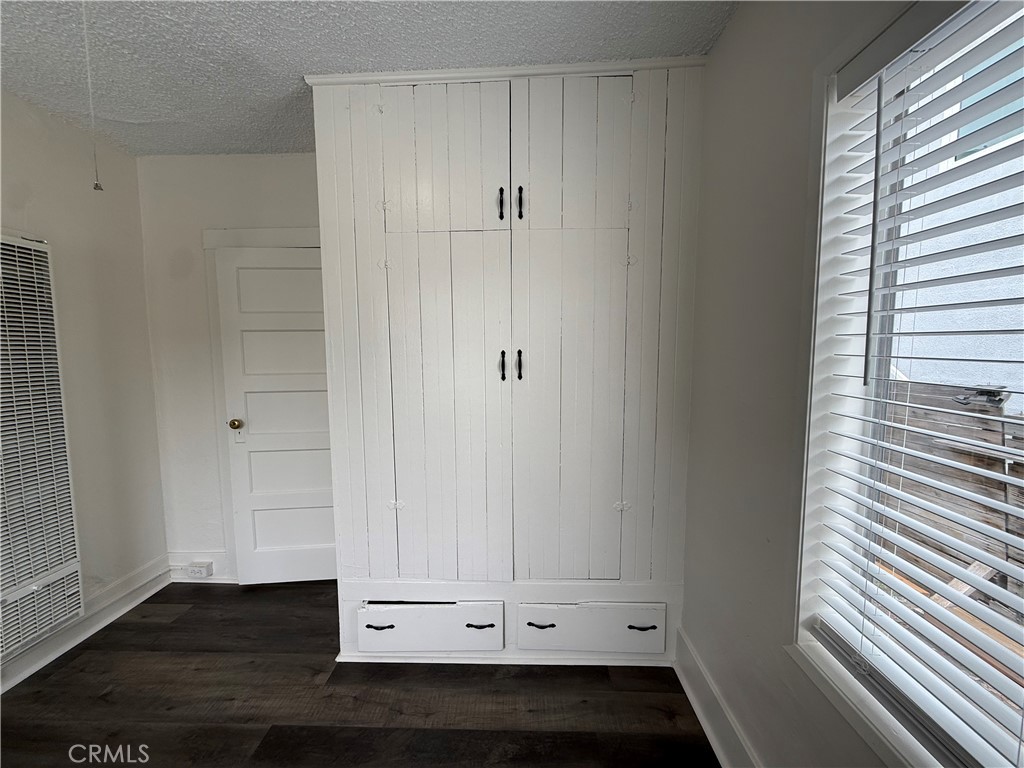 1053 Loma Property Photo 17