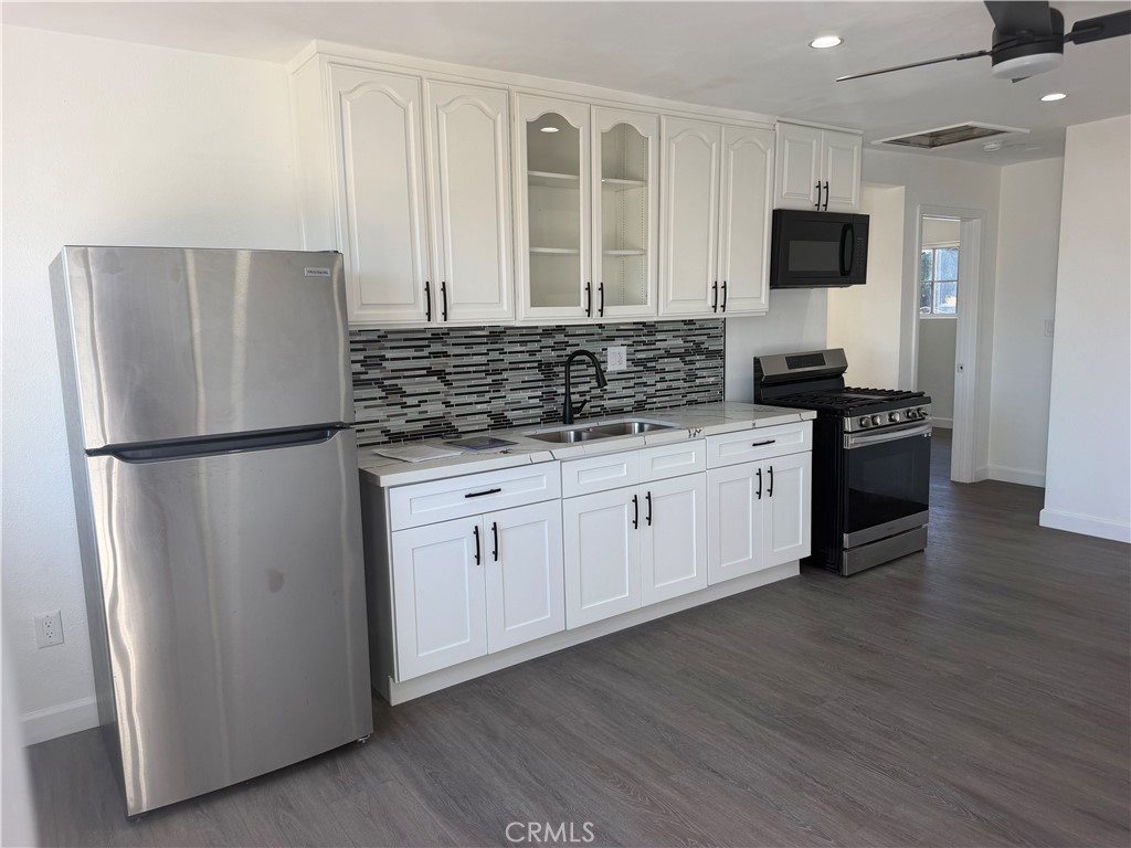 1550 1/2 W 59th Place Property Photo 1