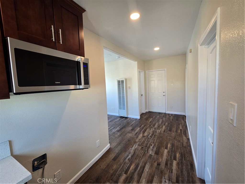 1921 E 6th Street Property Photo 5