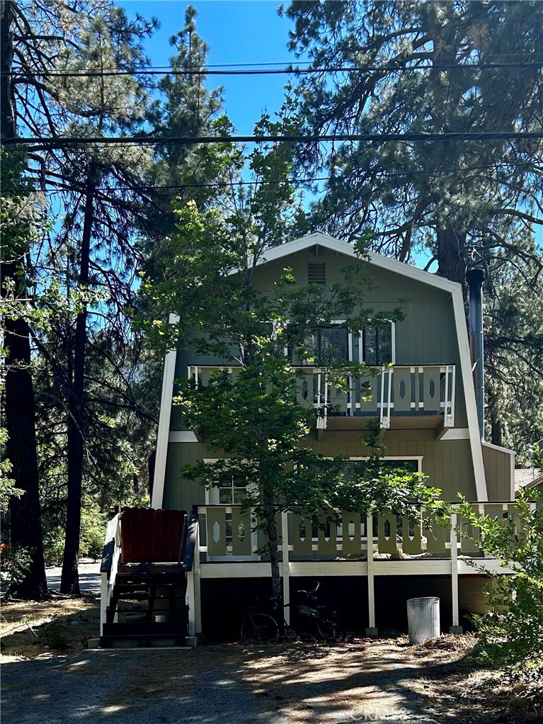 1587 Ross Property Photo 1
