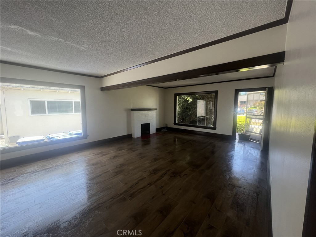 424 S Broadway Property Photo 2