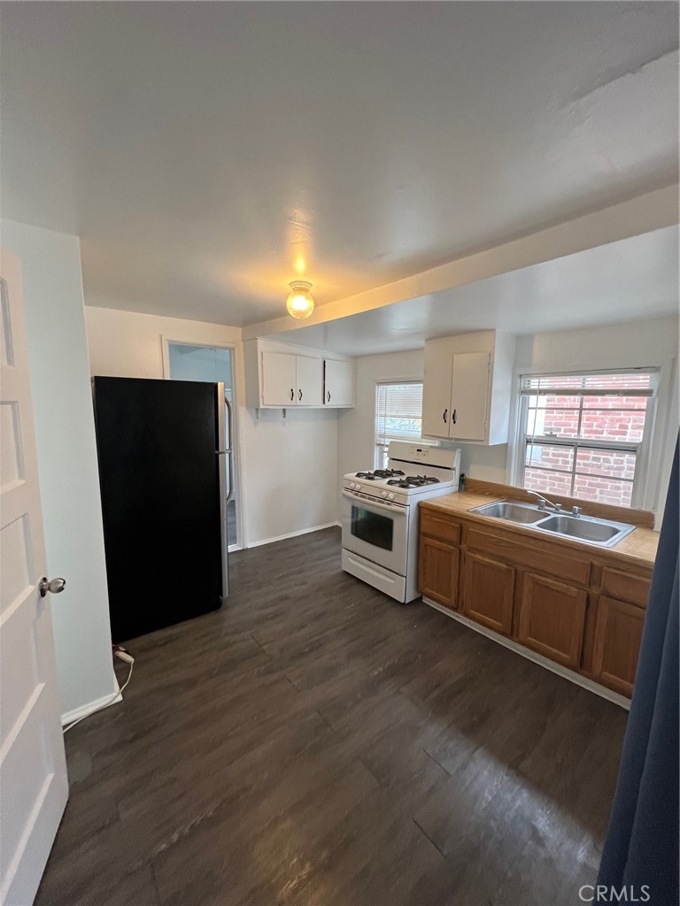 424 S Broadway Property Photo 7