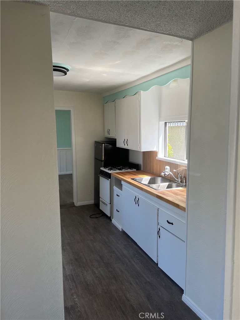 424 S Broadway Property Photo 9