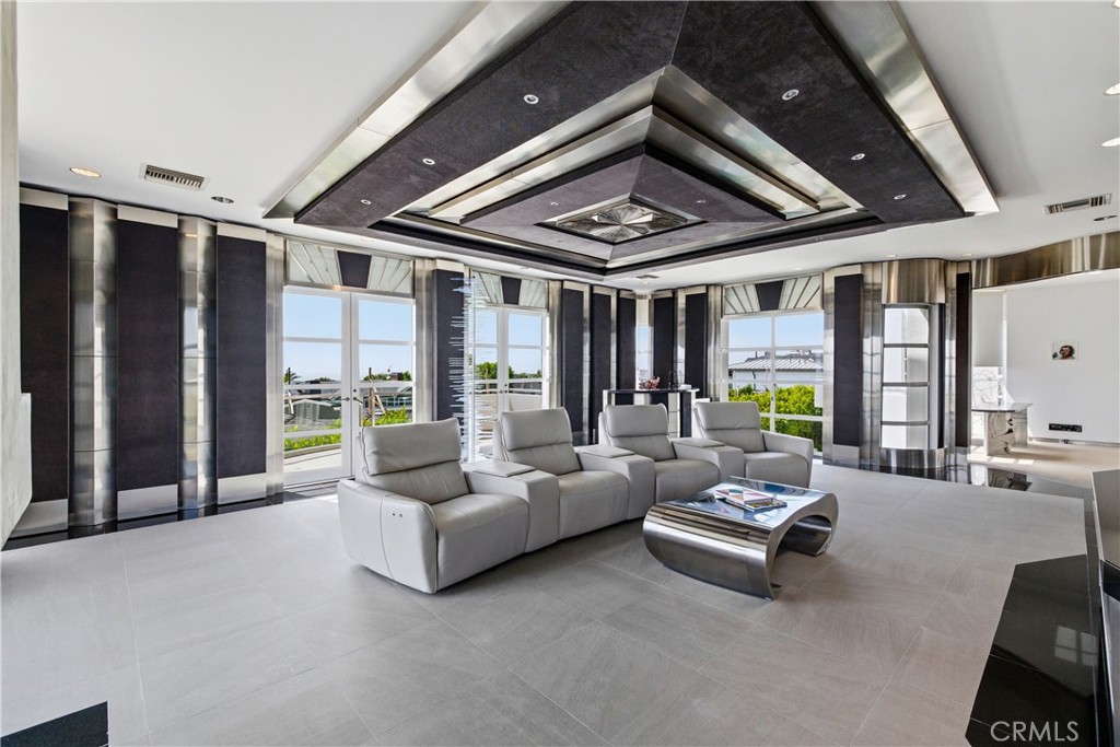 811 John Property Photo 10