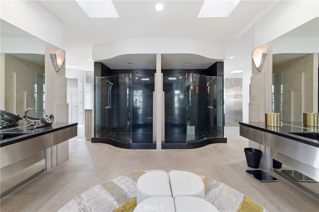 811 John Property Photo 19