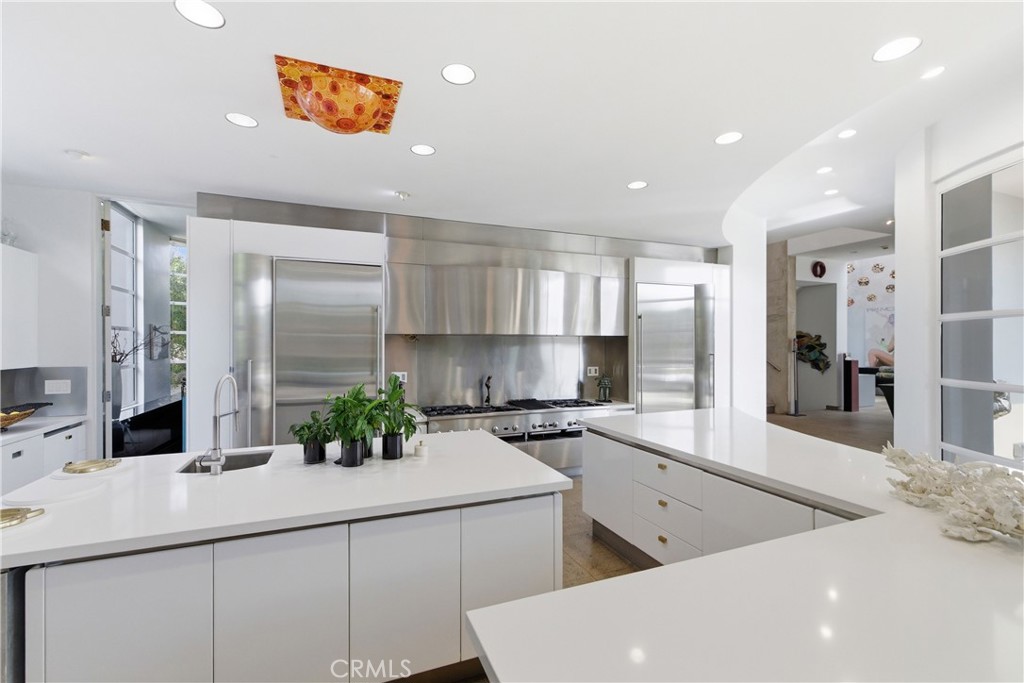 811 John Property Photo 30