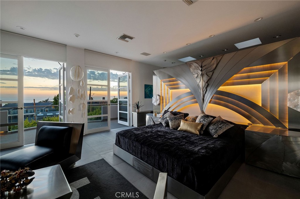 811 John Property Photo 45