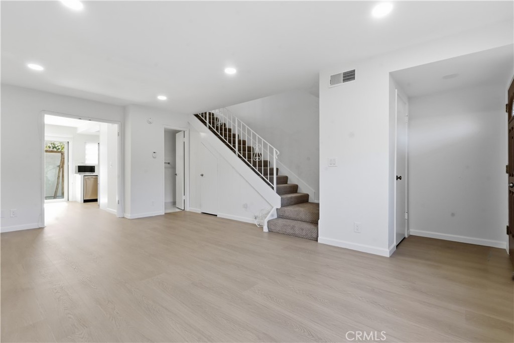 27914 Ridgecove Court N Property Photo 7