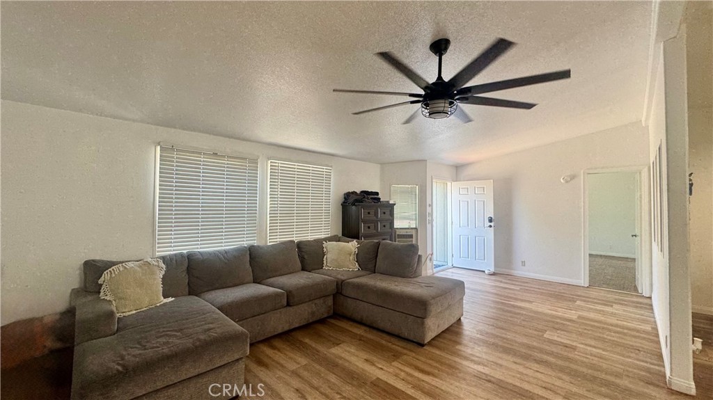 10550 Western 61 Property Photo 7