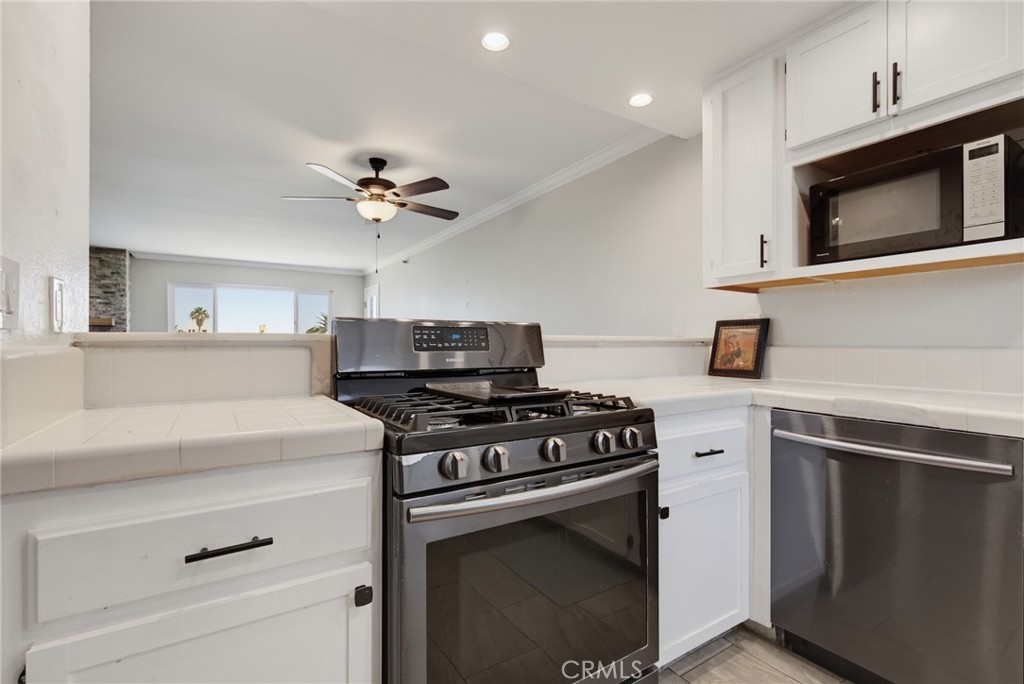 726 Elm Avenue 403 Property Photo 10