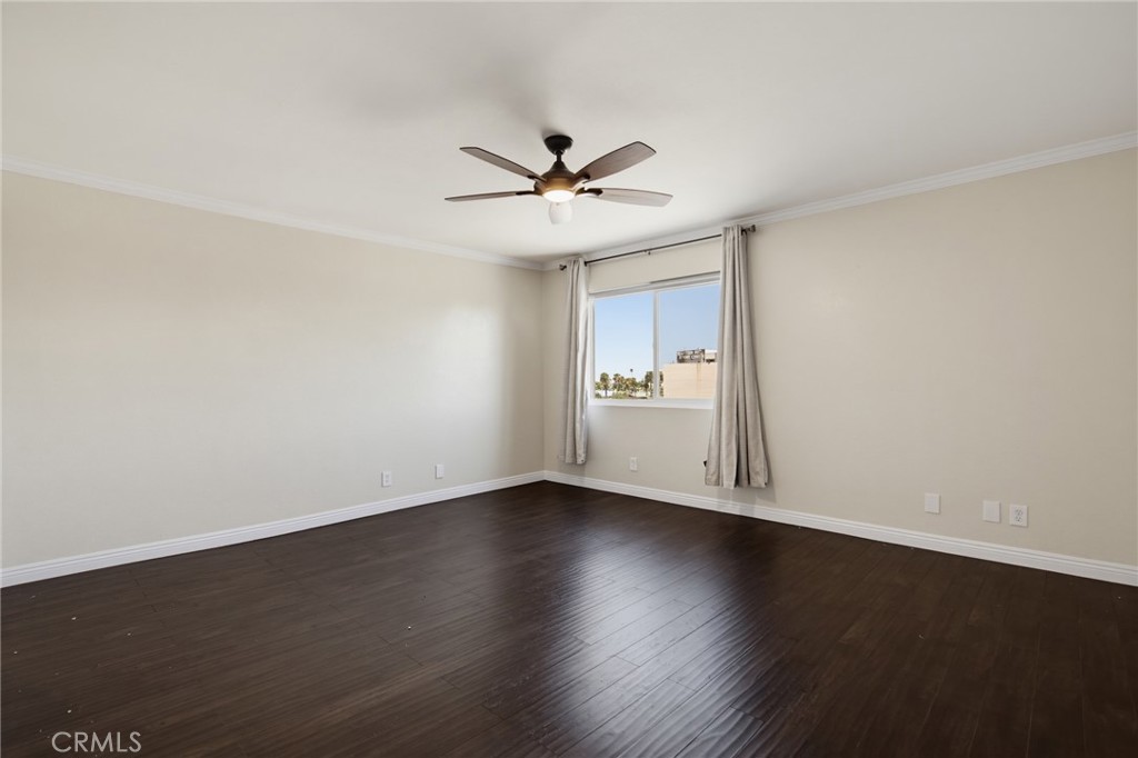 726 Elm Avenue 403 Property Photo 17