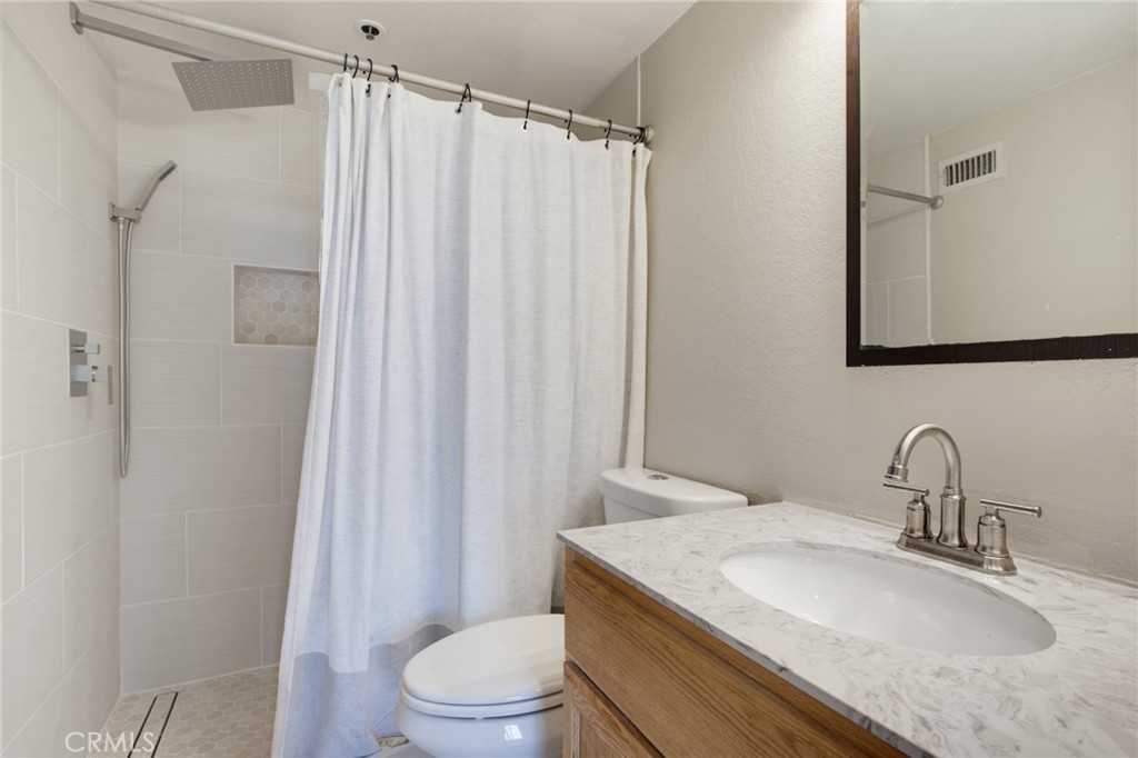 726 Elm Avenue 403 Property Photo 20