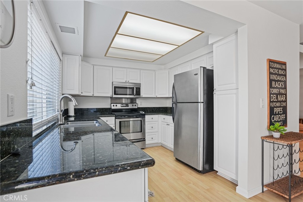 844 S Sierra Property Photo 4