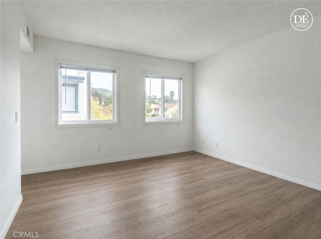 331 Manhattan Avenue Property Photo 17
