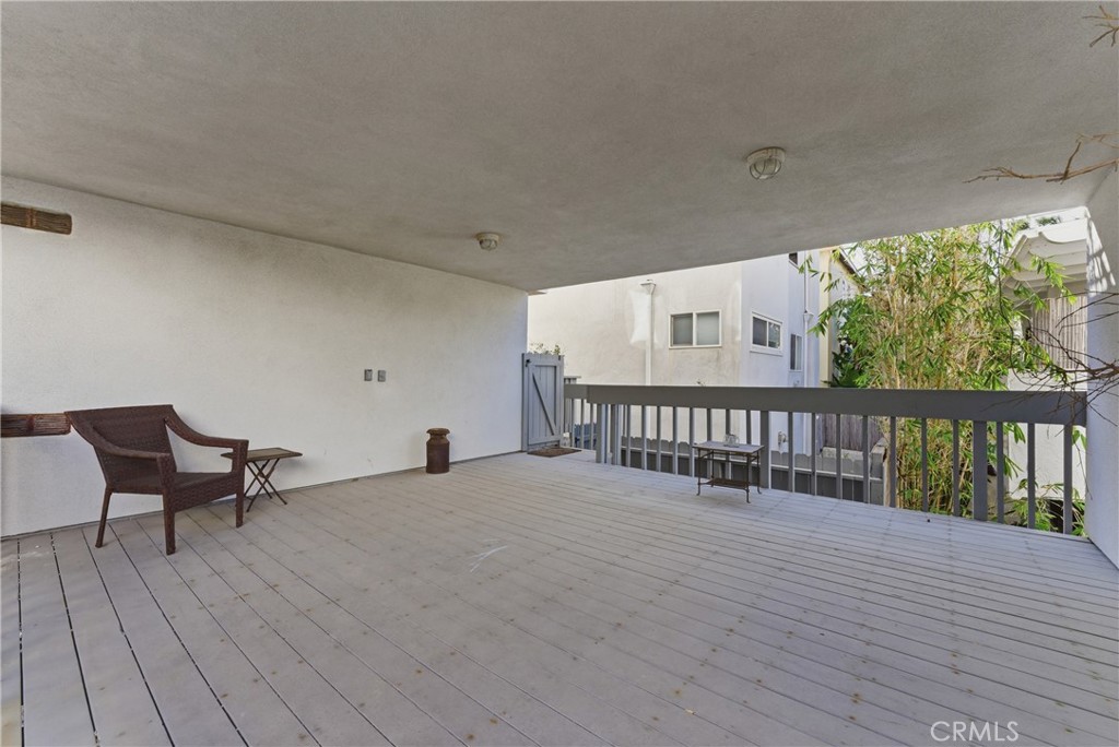 331 Manhattan Avenue Property Photo 22