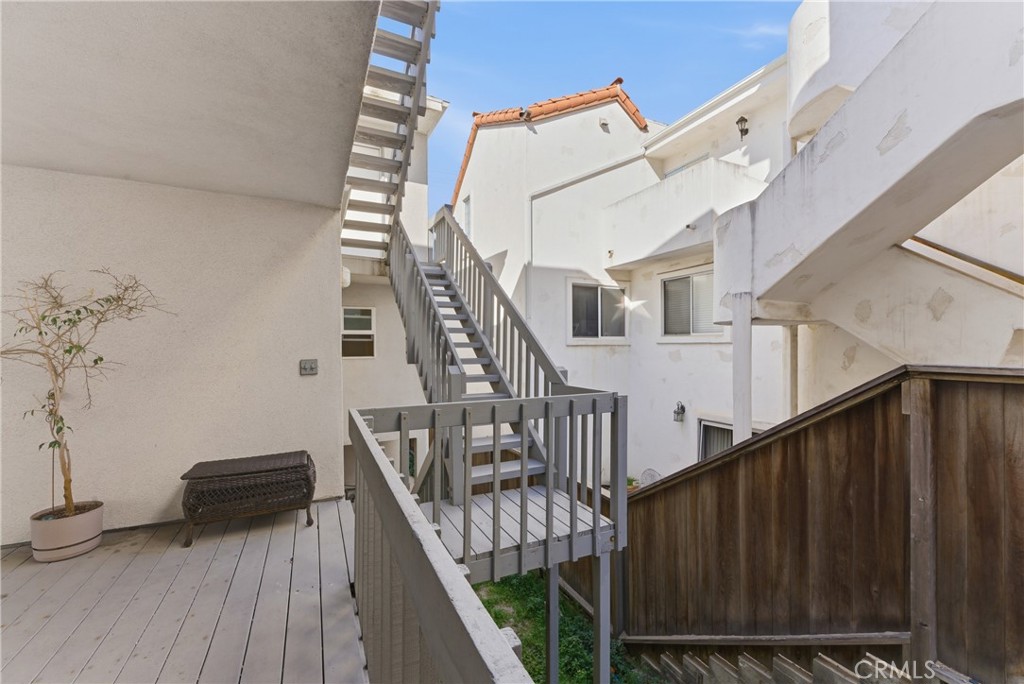 331 Manhattan Avenue Property Photo 25