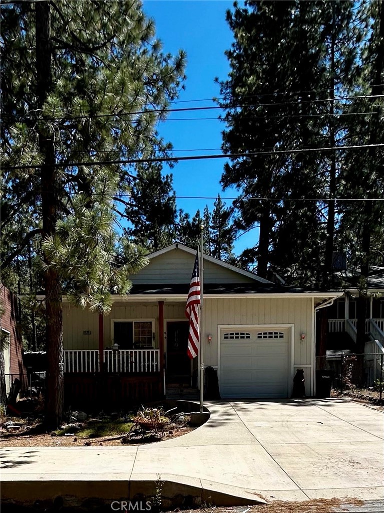 1579 Ross Property Photo 1