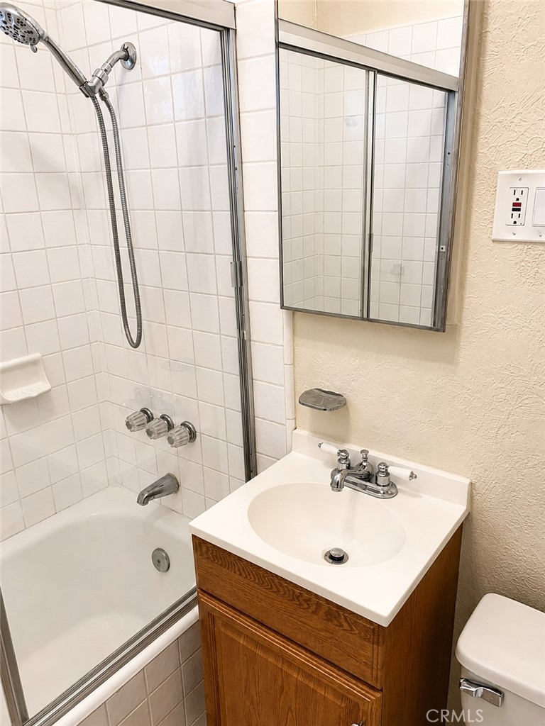 3822 E 7th Street Property Photo 29